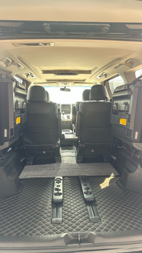 Alphard Full Option បើកដំបូល