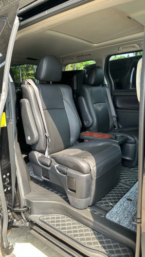 Alphard Full Option បើកដំបូល