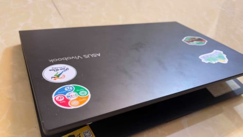 Asus Vivo book (97%)