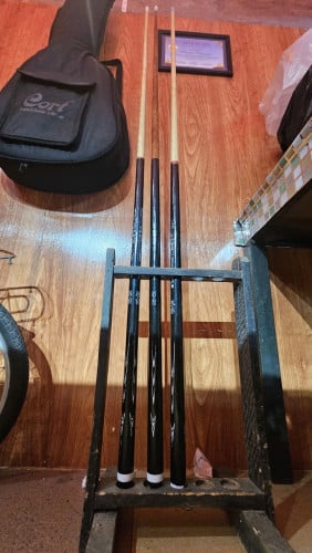 Riley Billiard table set (negotiable)