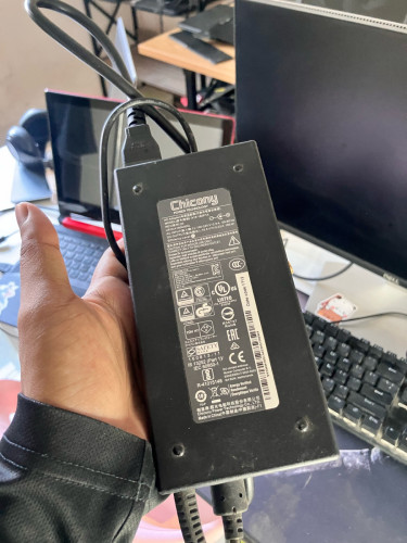 Charger MSi 180W gaming