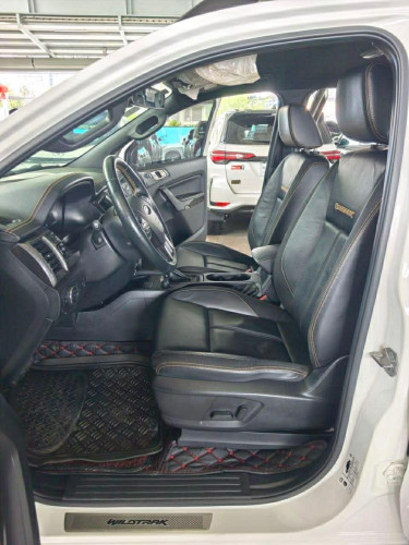 Ford Ranger 2020Full option (ឆ្វេងសុីន)ចូលតាមក្រុមហ៊ុន ford Wildtrak full option