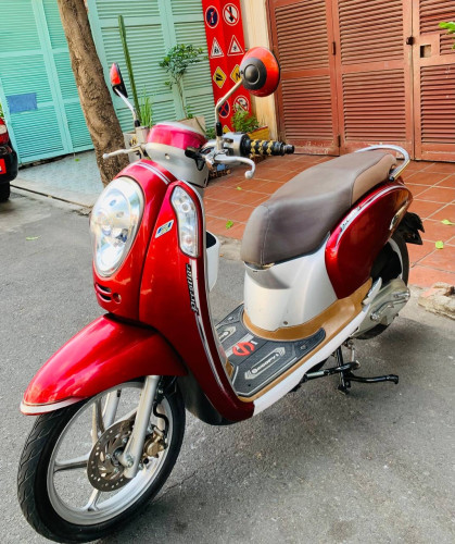 Honda Scoopy (770$,from Japan)