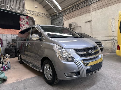 Hyundai starex 2014 16300$