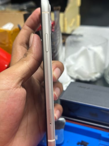 iPhone 11id ប្រើបាន