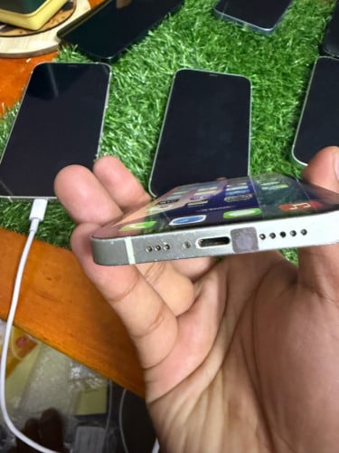 iPhone 12
