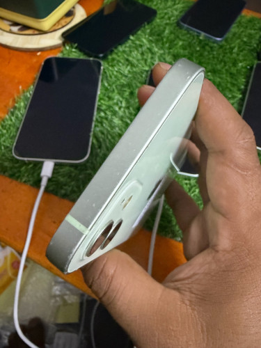 iPhone 12