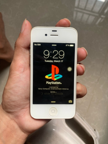 iPhone 4