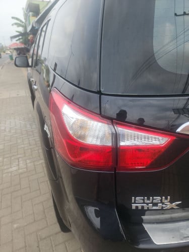 Isuzu MU-X 2016 អូតូកាប់ពិតាស
