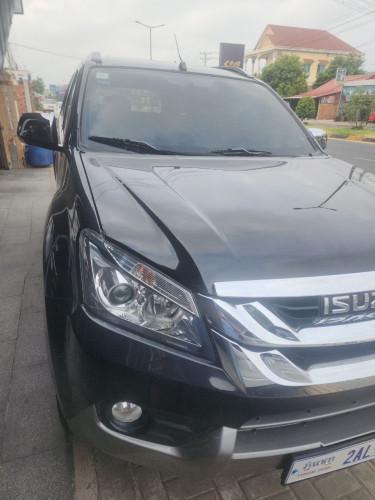 Isuzu MU-X 2016 អូតូកាប់ពិតាស