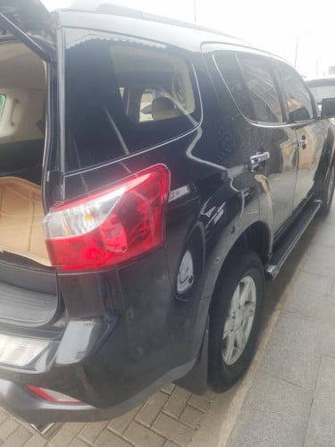 Isuzu MU-X 2016 អូតូកាប់ពិតាស