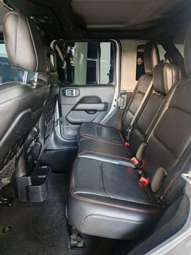 Jeep Rubicon 2021 ធានាឡានស្អាត លក់ក្នុងតម្លៃសាង មកមើលផ្ទាល់បាន ចរចារគ្នាបាន