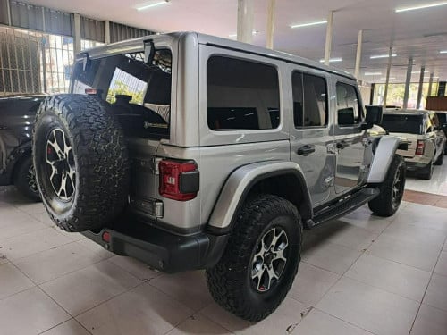 Jeep Rubicon 2021 ធានាឡានស្អាត លក់ក្នុងតម្លៃសាង មកមើលផ្ទាល់បាន ចរចារគ្នាបាន