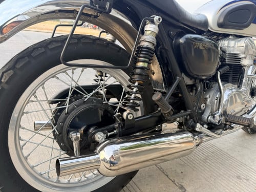 Kawasaki W650 2010
