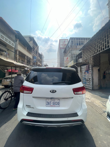 KIA Carnival 2018 V6សាំង full option ឡានថ្មីណាស់ 8មុឺនគីឡូសុីន ឡានខ្លាញ់គោ