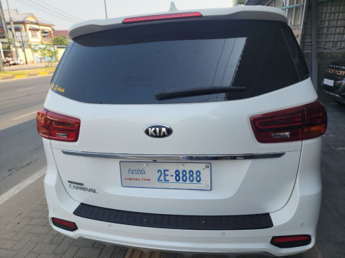 Kia Carnival 2020 (Full option) ម្ចាស់ដើមកាត់ឈ្មោះជូន