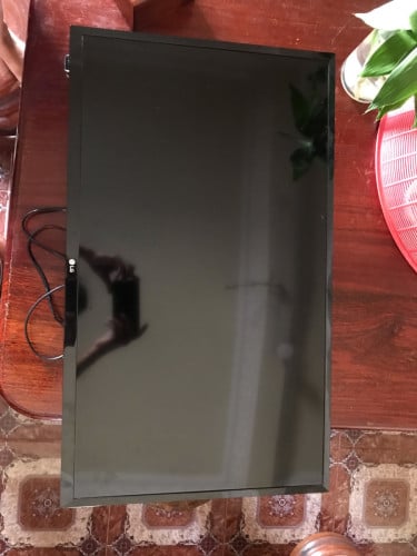 LG 32”