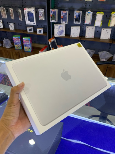 MacBook Neo ๐ป Silver 256GB new box