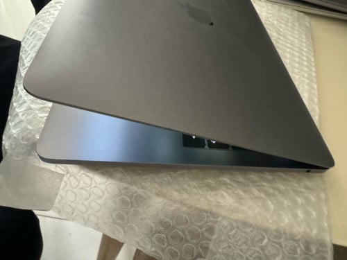 MacBook Pro 13inch core i5 Ram16G 256G