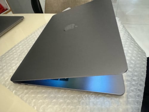 MacBook Pro 13inch core i5 Ram16G 256G