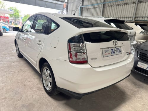 Prius 05 Half Full ពណ៌​ស​ ម្ចាស់ដេីម​ ថ្មីខ្លាំងណាស់​
