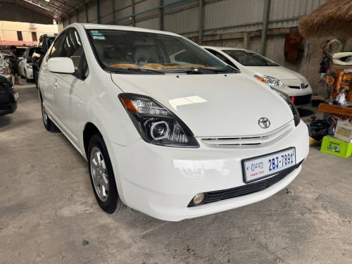 Prius 05 Half Full ពណ៌​ស​ ម្ចាស់ដេីម​ ថ្មីខ្លាំងណាស់​