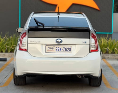 Prius 2012 opt Sola មានលុយ 6000$ ដកឡានបានភ្លាម
