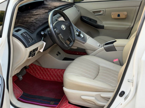 Prius 2012 opt Sola មានលុយ 6000$ ដកឡានបានភ្លាម
