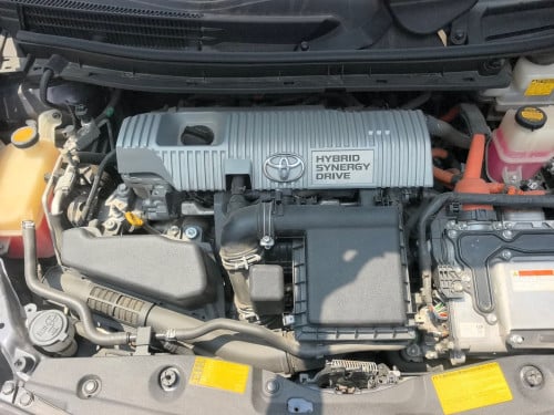Prius ឆ្នាំ2012 option 2 ធានាឡានថ្មី