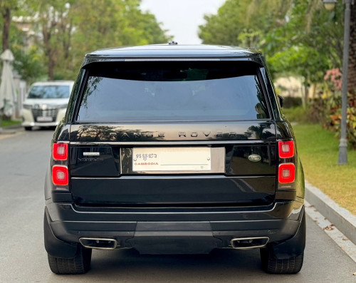 Range Rover Vogue LWB Autobiography(តួរវែង)