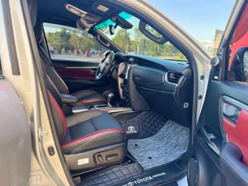 Toyota Fortuner 2025