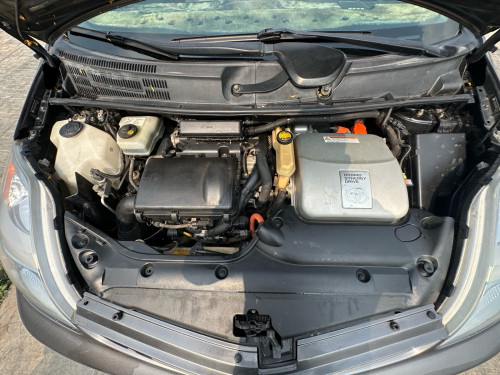 Toyota Prius 08 half option