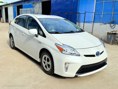 Toyota Prius 2014 ឡានស្អាត ឃ្មុំហ្ស៊ីន