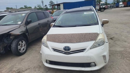 Toyota Prius V 2013 Option 5 Full Advanced Technology