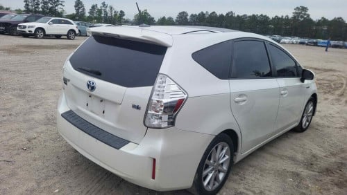 Toyota Prius V 2013 Option 5 Full Advanced Technology