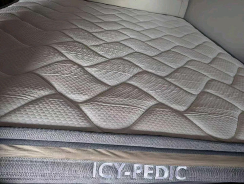 Urgent Sale! Luxury Bed Frame + ICY-PEDIC Mattress (Icy Cool Soft) ស្អាតដូចថ្មី នៅ Sihanoukville
