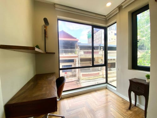 Western Style Condo for Sale near BKK1