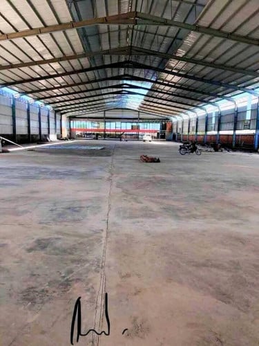 WH8 8000m2 street 6A for rent