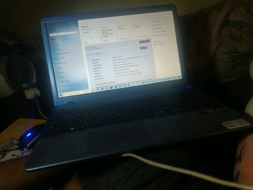 Win 10 Samsung Laptop Np355v5c 15.6”
