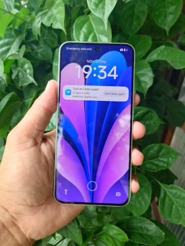 Xiaomi 13 8g/256g_CH(វៃដូរបាន)👉$185