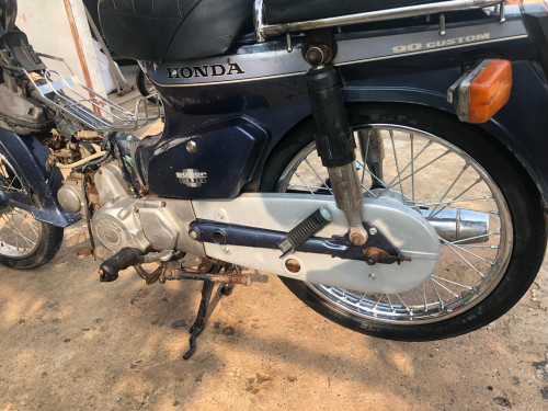 ម៉ូតូលក់