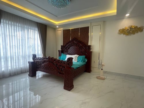 វីឡាព្រីន សម្រាប់លក់នៅក្នុងបុរីប៉េងហួត  ដឹស្តាមេរ៉ាហ្គាដិន​ ផ្លូវ៥០ម​