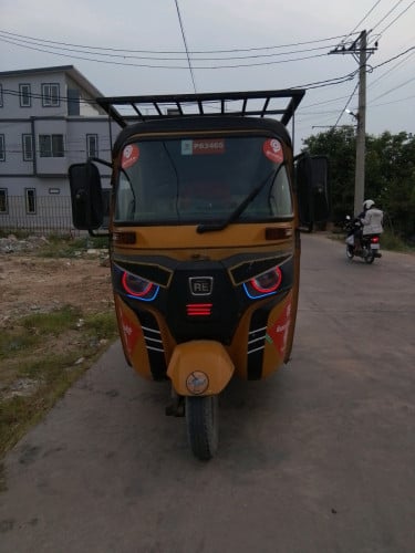 កង់បីលក់បងៗអ្នកជិះផ្ទាល់