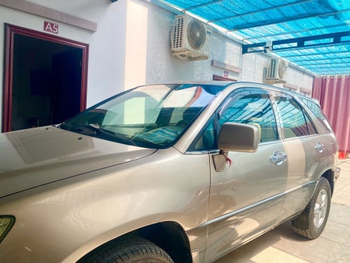 លក់11800$