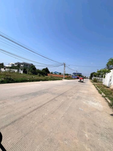 ដីលក់ ក្បែរបុរីឈូកវ៉ា2