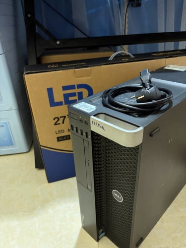 កុំព្យូទ័រលក់បង 285$ចចារ