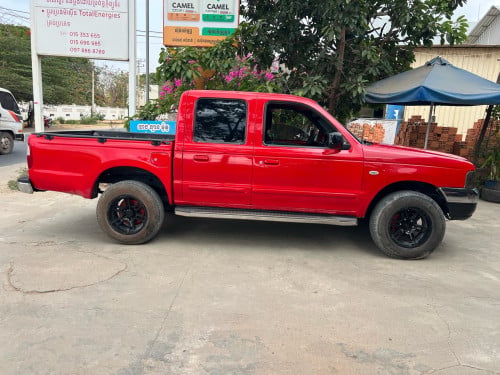 ឡានលក់ ford 2006 លេខដៃ