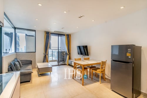 #FORSALE 🌇 Stylish 2-Bedroom Condo -📍Time Square 3, Phnom Penh