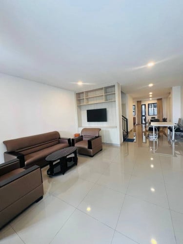 联排别墅 LA 出租 | Link Villa LA for Rent