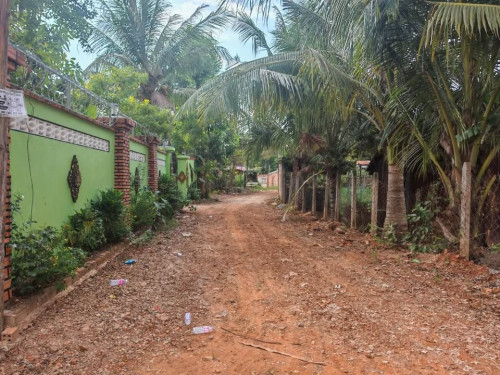 ដីលក់ក្បែររីសតវាយកូនហ្គោល Land for sell near Angkor Golf Resort (544m3): 30000$